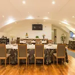 Royal 4*