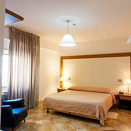 Royal Hotel 4*