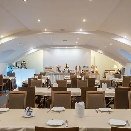 Royal Hotel 4*