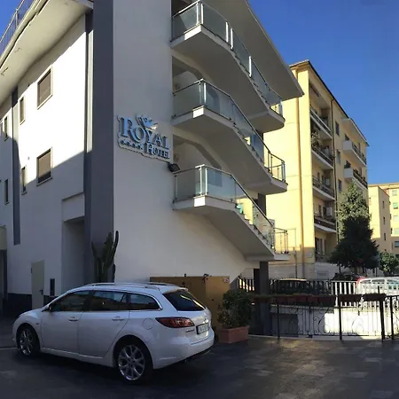 Royal מלון 4*