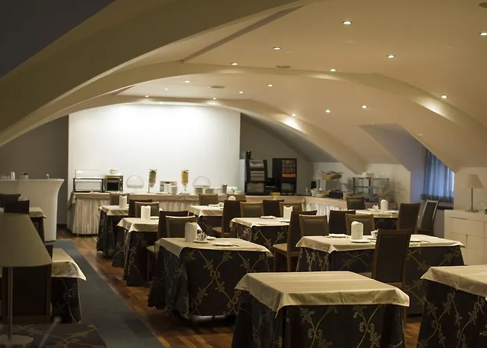 皇家酒店 4* 科森扎